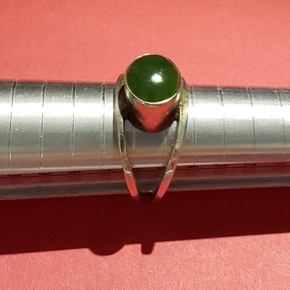 Vintage Silver Jade Ring - Picture 4 of 6